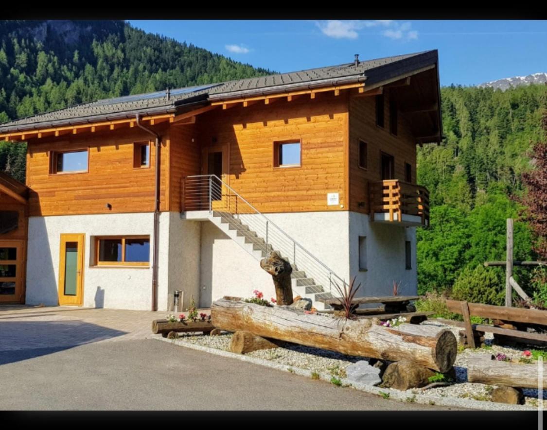 Restaurant Les Verines Chamoson Exterior foto